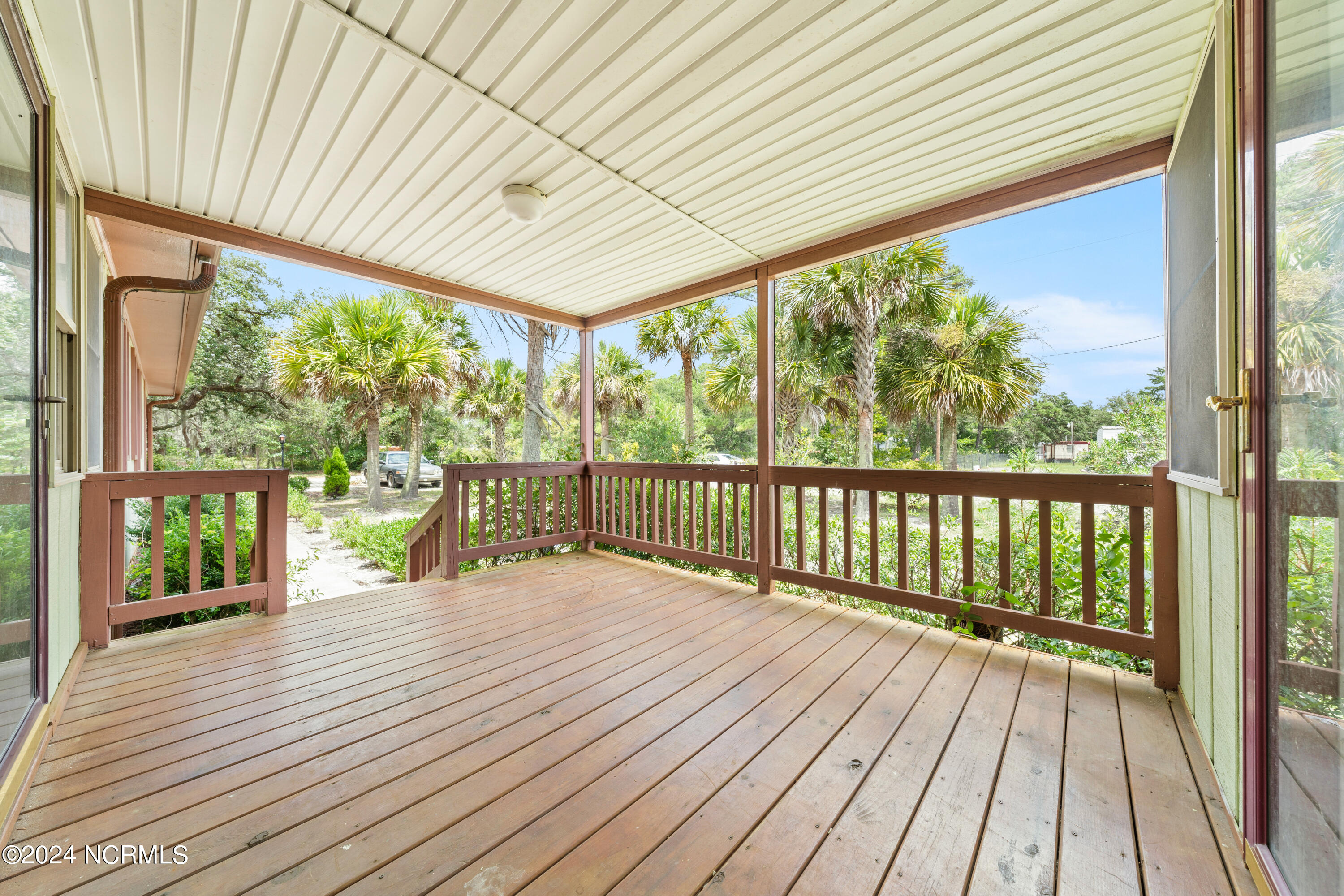 2809 Coastal Shores Road SW
