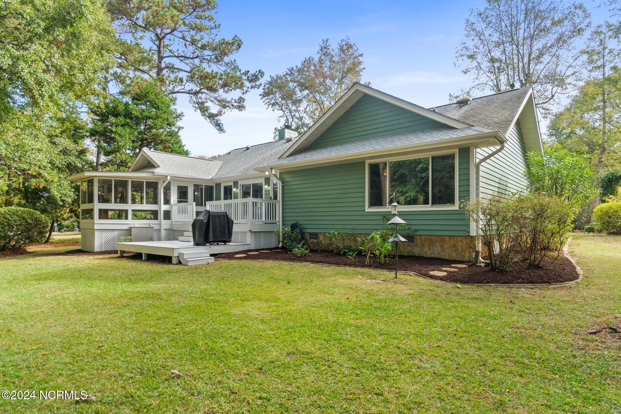 933 Green Pointe Drive