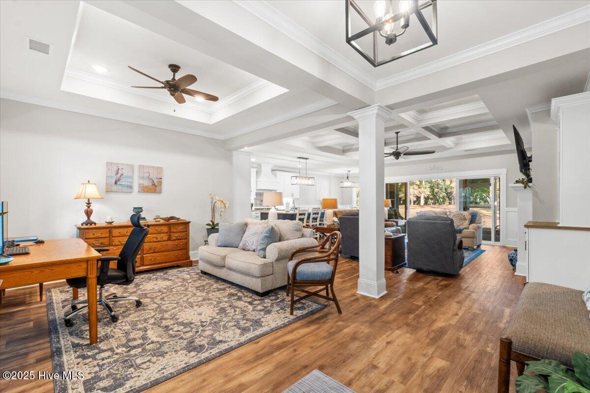 424 Shoreline Drive W