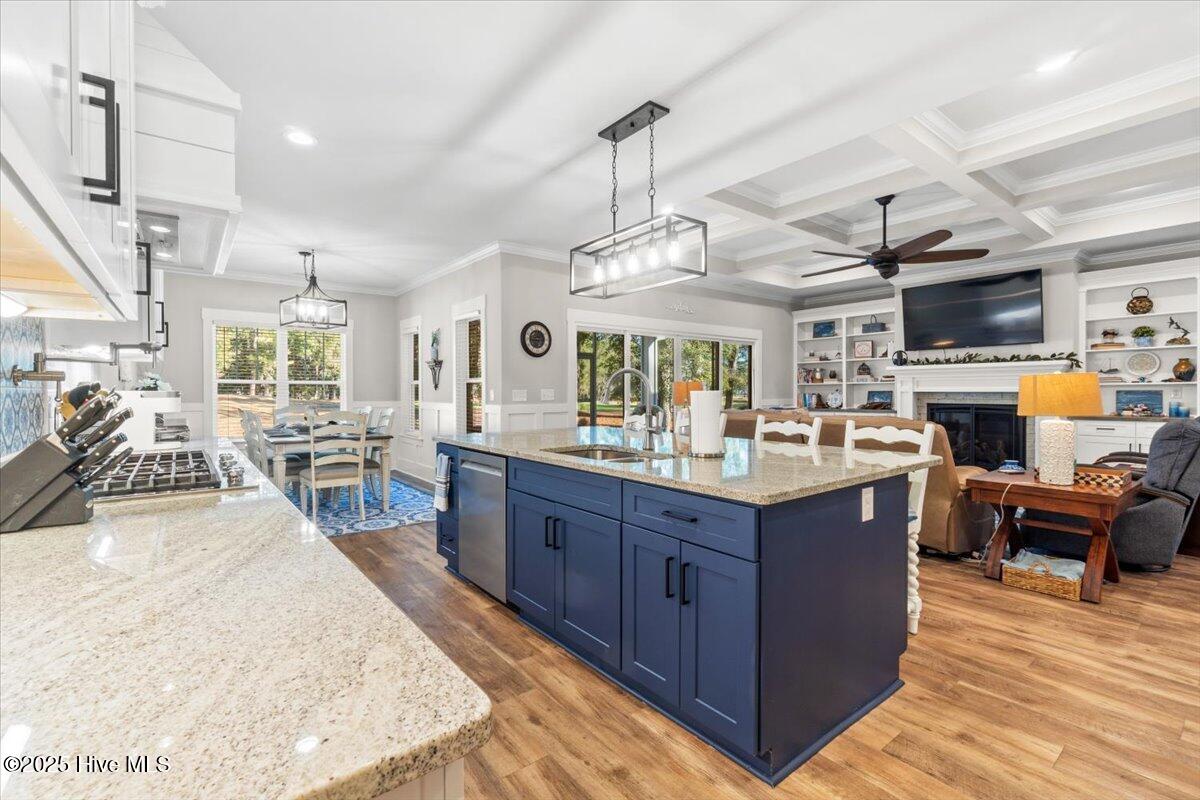424 Shoreline Drive W