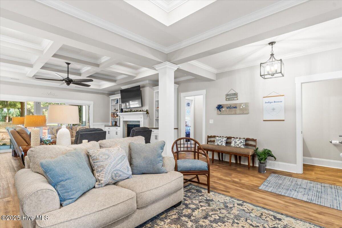 424 Shoreline Drive W