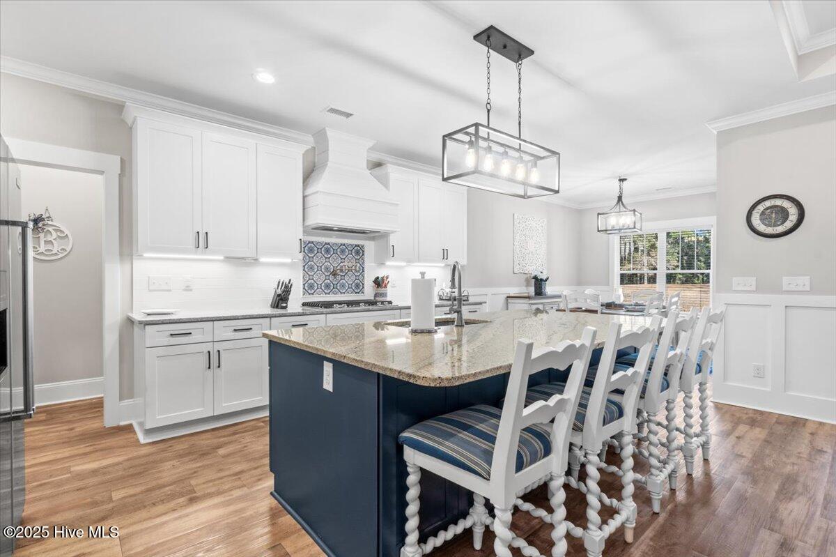 424 Shoreline Drive W