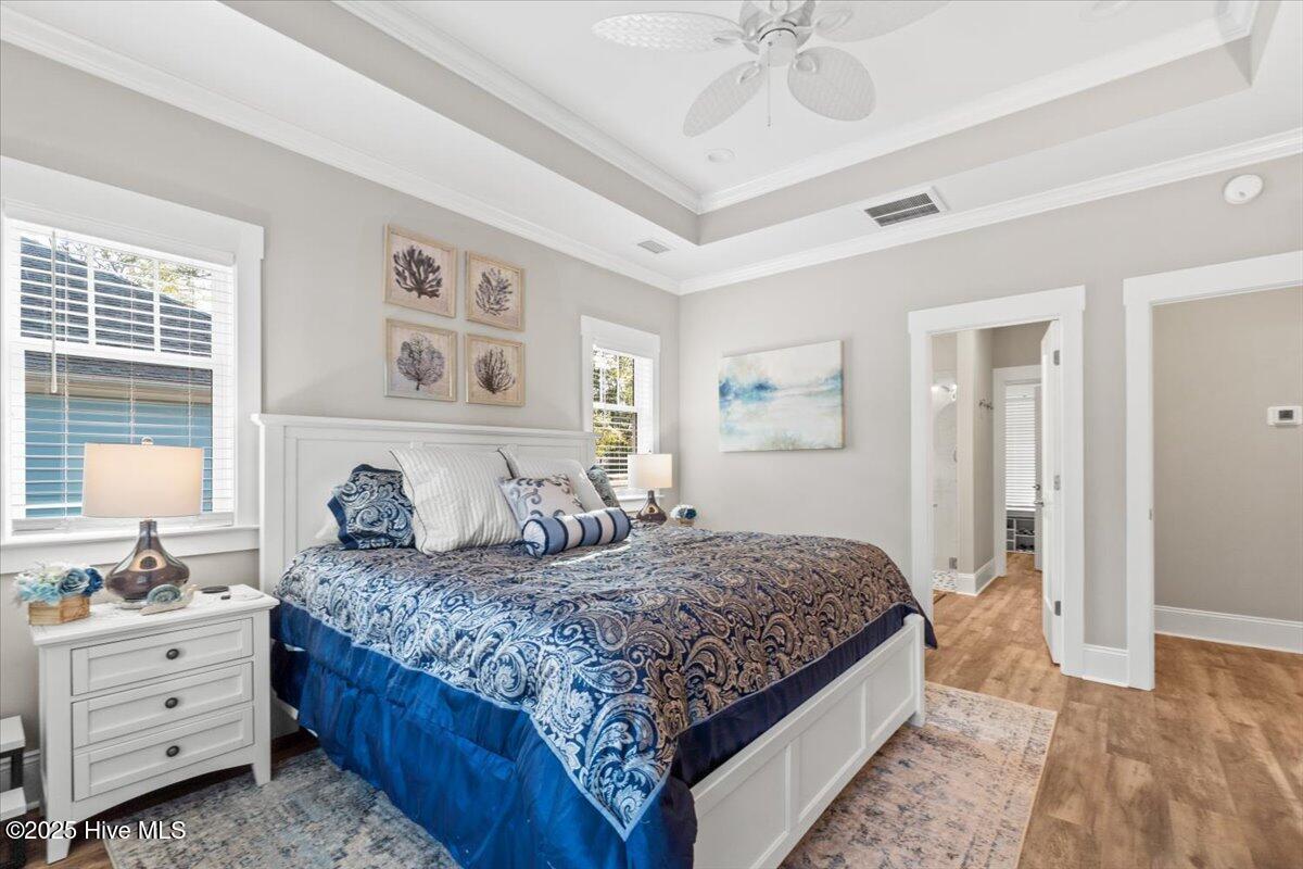 424 Shoreline Drive W