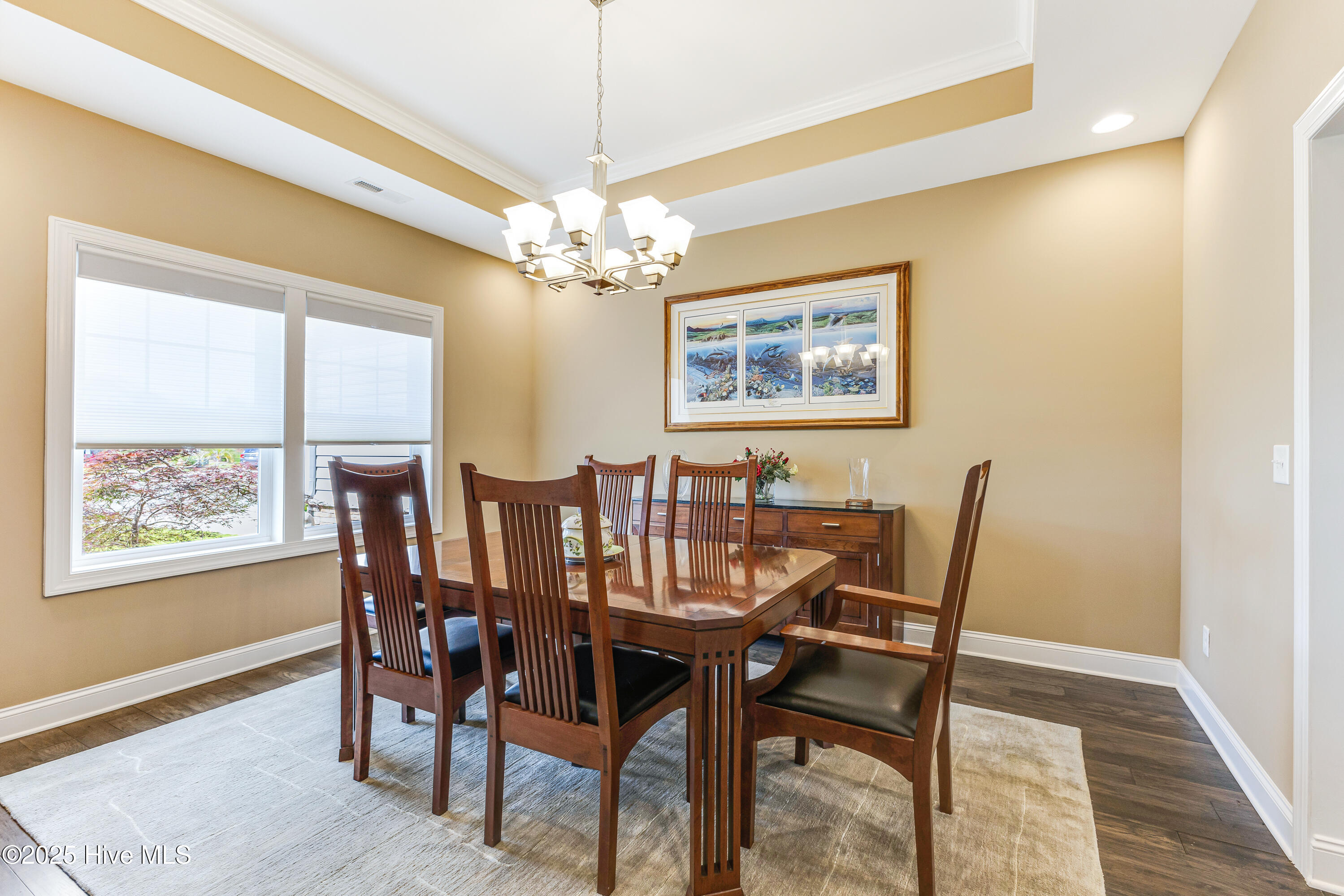 691 Marbella Court NW