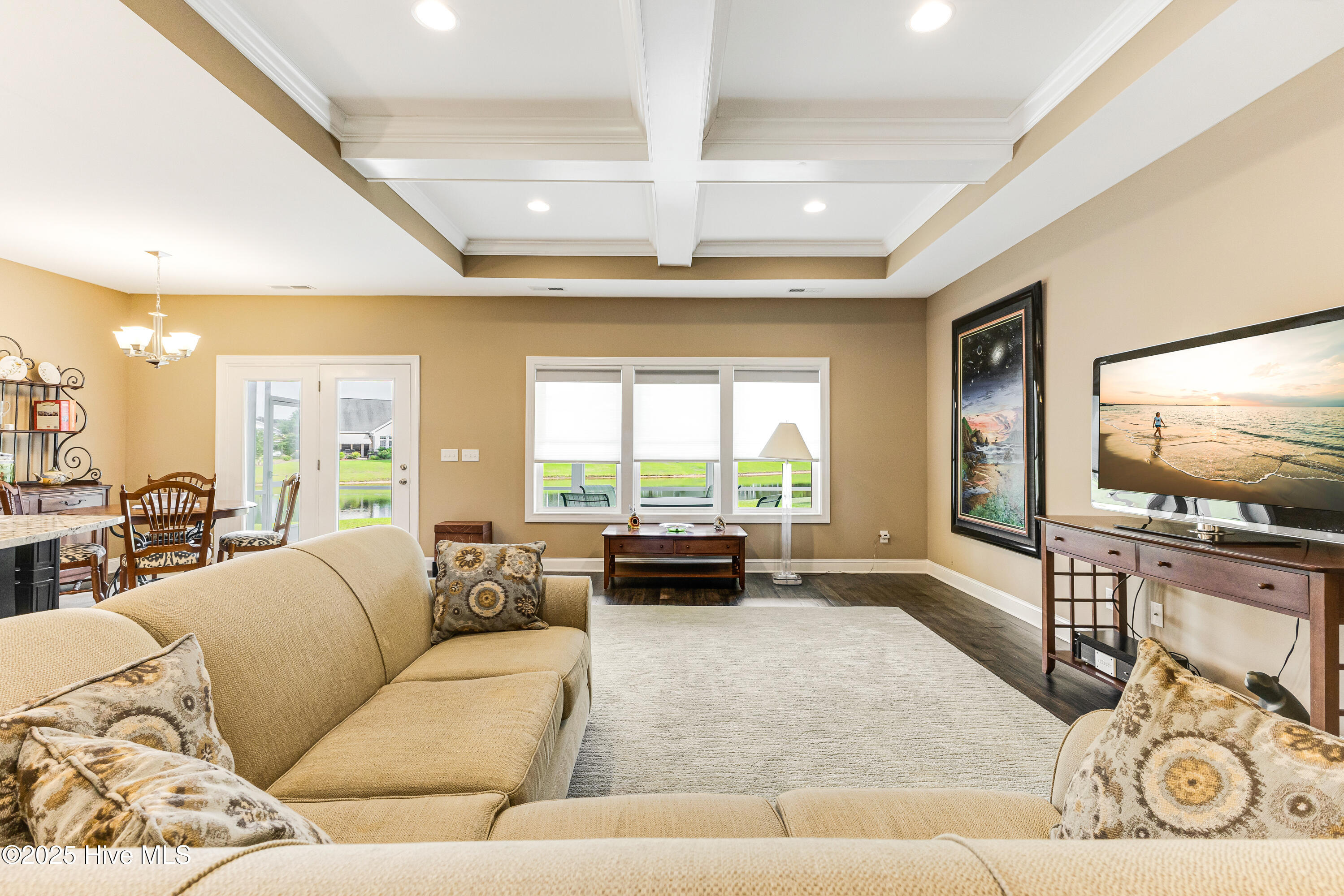 691 Marbella Court NW