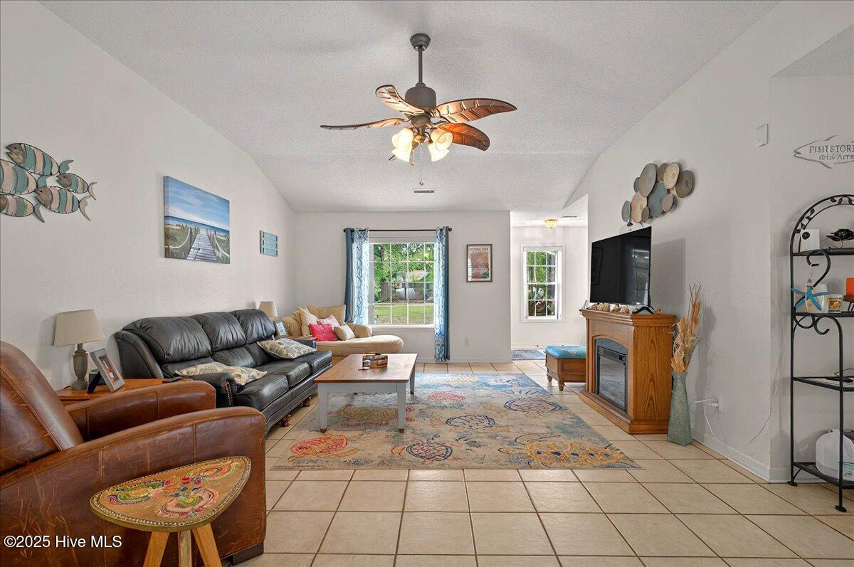 702 Shoreline Drive E