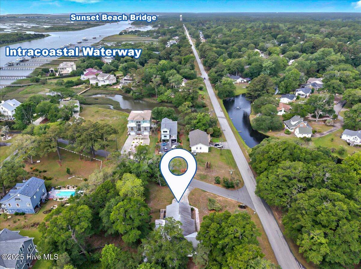 702 Shoreline Drive E