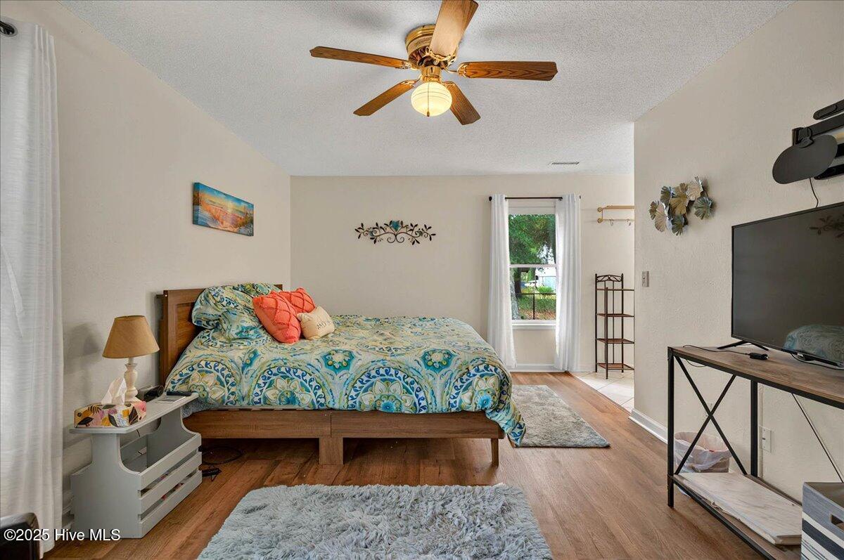 702 Shoreline Drive E