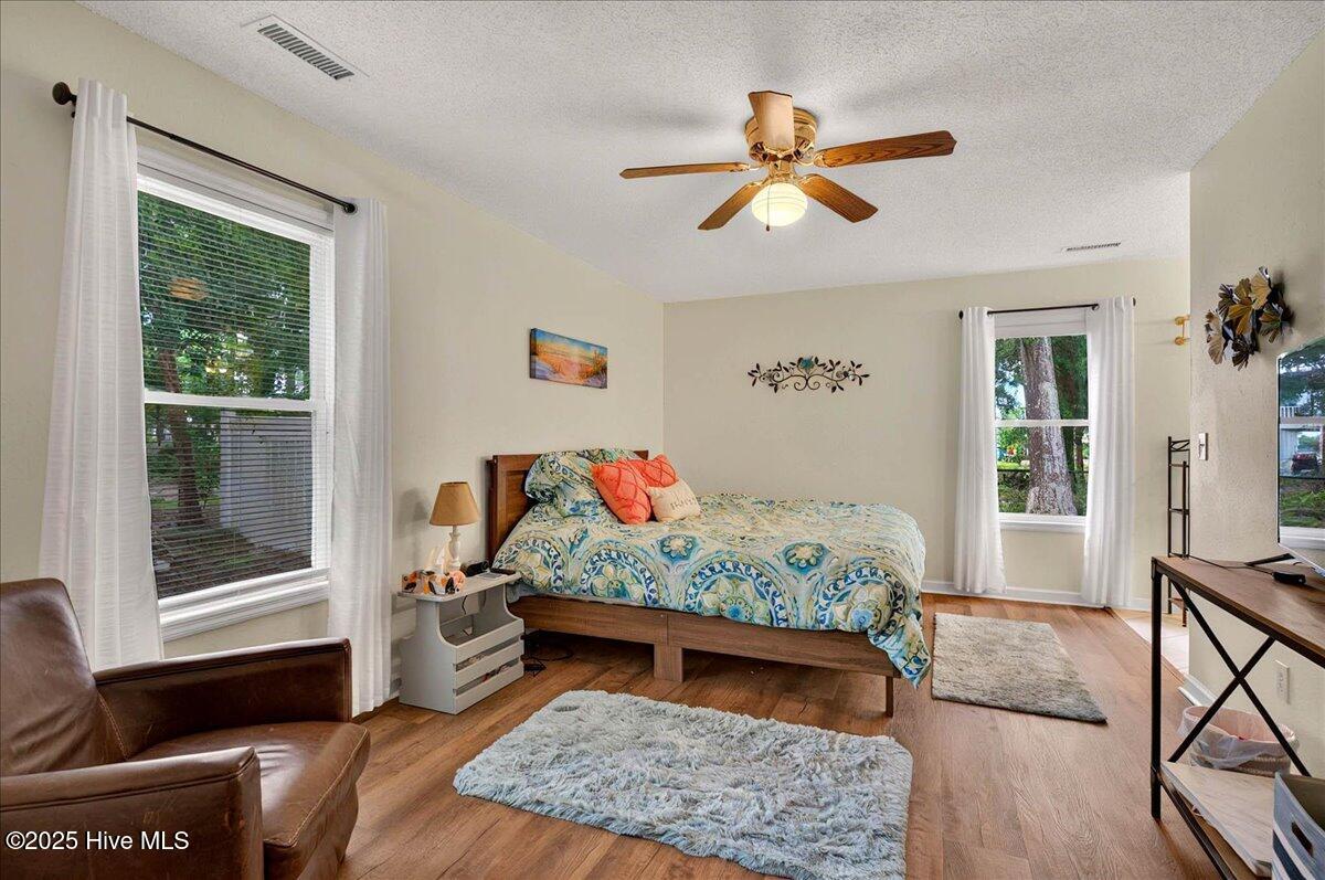 702 Shoreline Drive E
