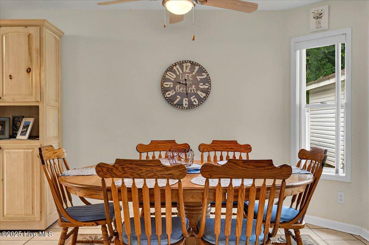 702 Shoreline Drive E