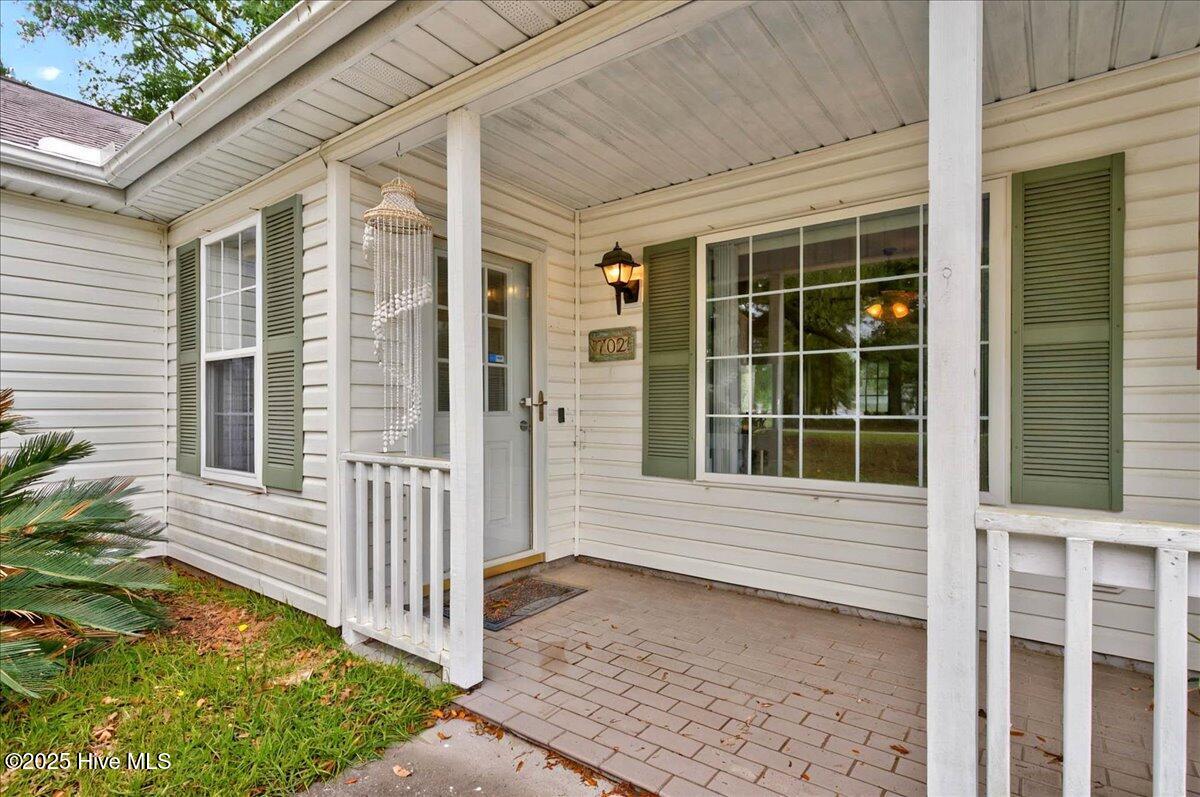 702 Shoreline Drive E