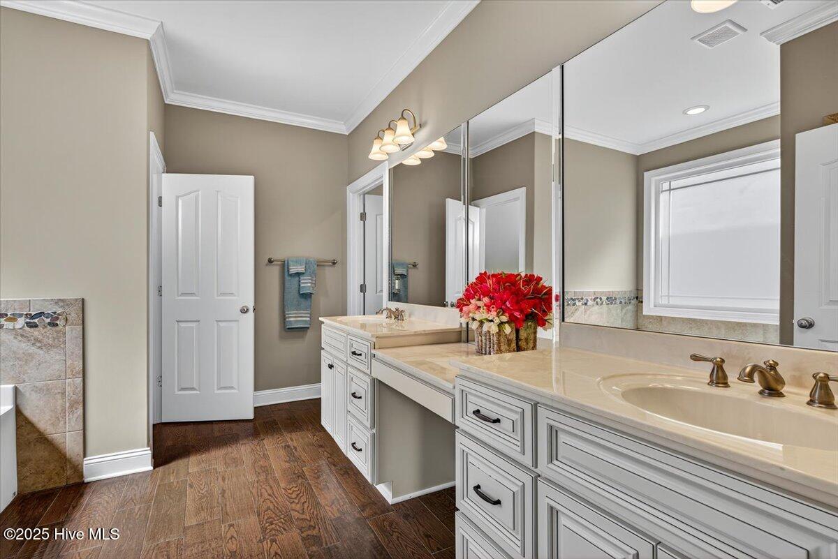 208 Brookwood Park Court