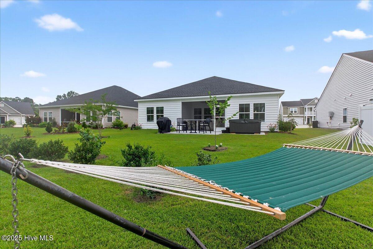 1673 White Starfish Court