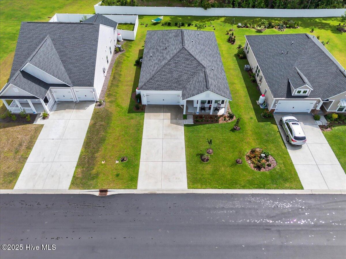 1673 White Starfish Court