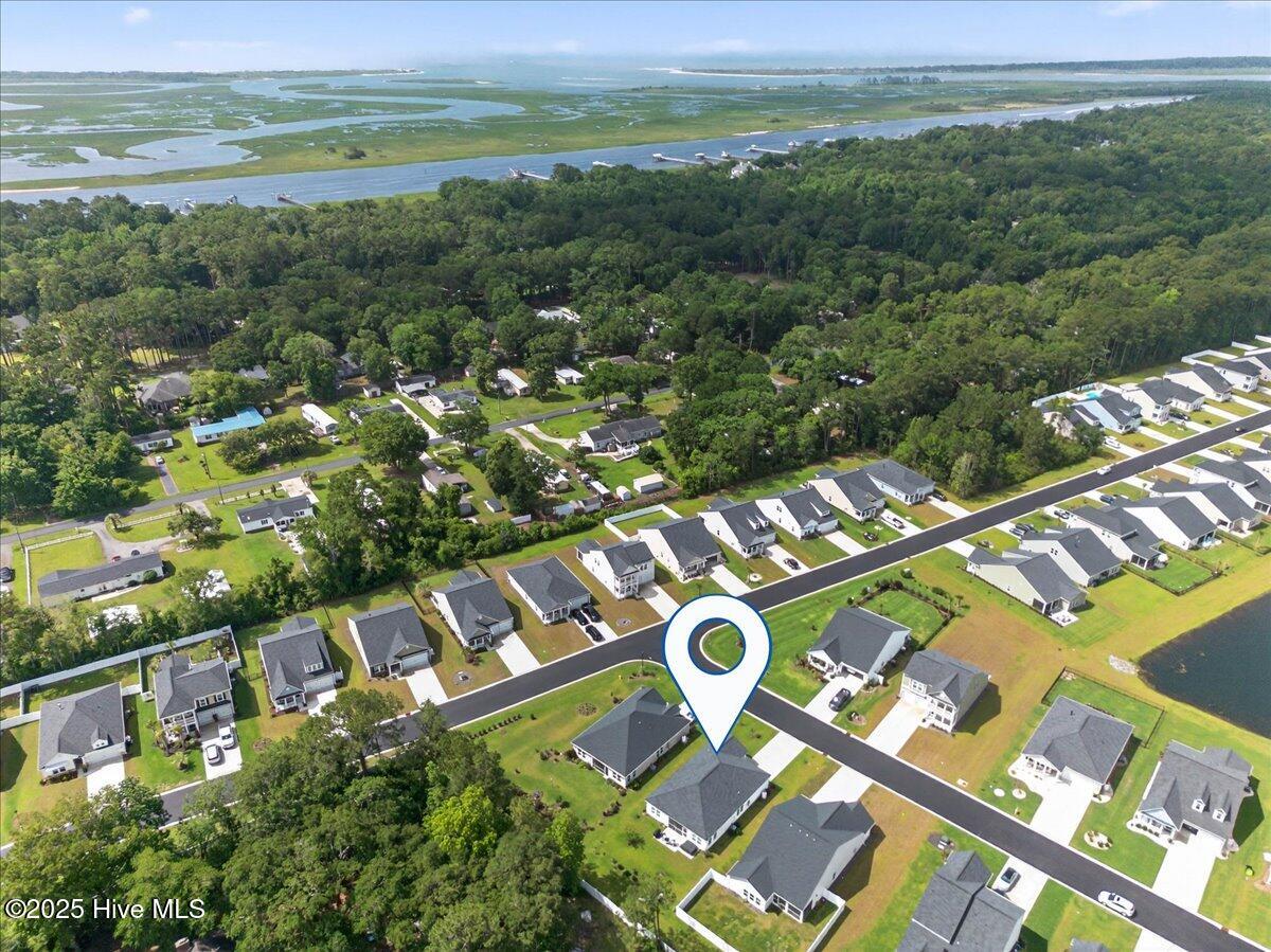 1673 White Starfish Court