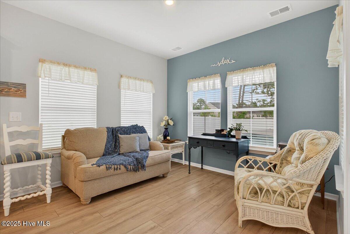 1673 White Starfish Court