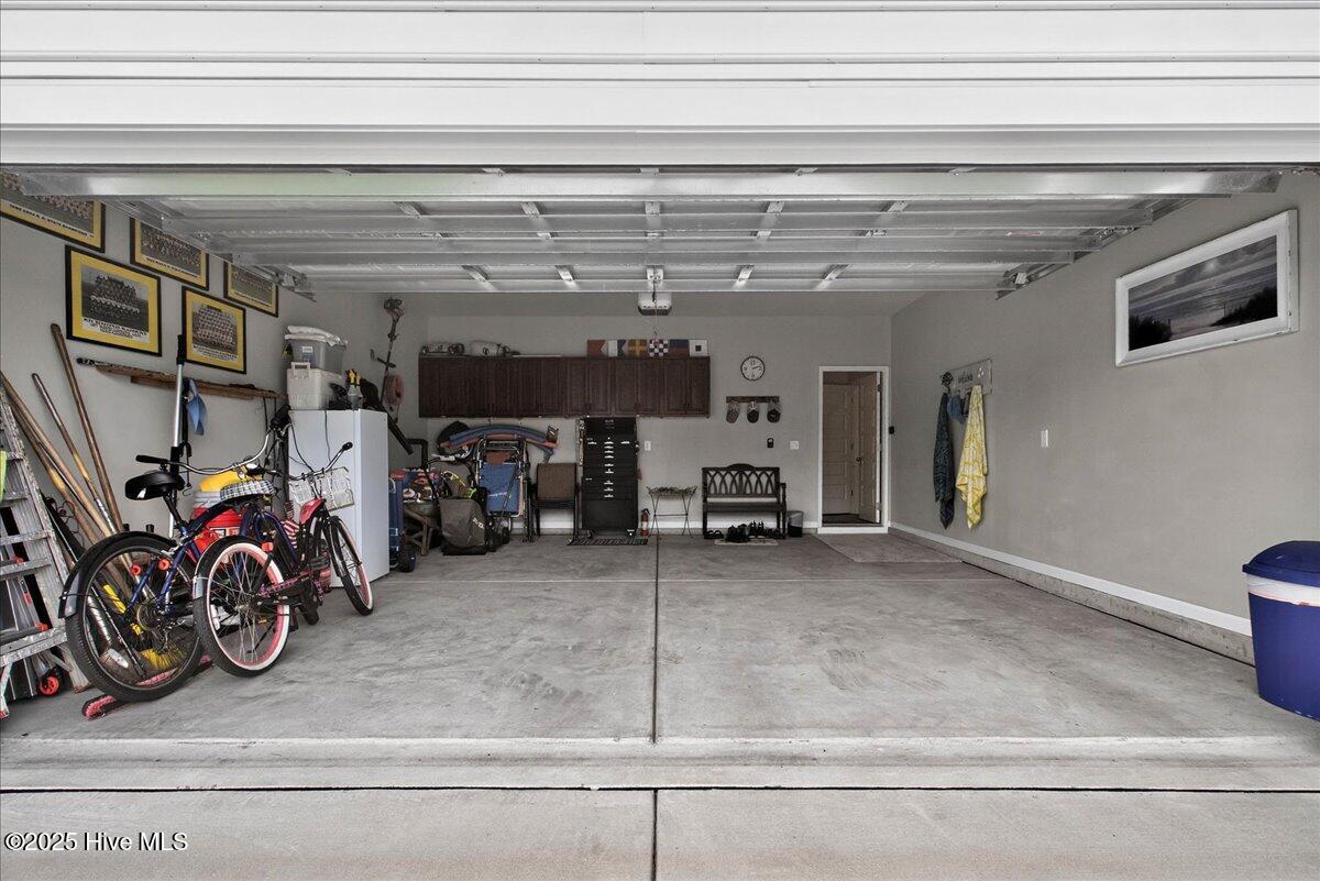 1673 White Starfish Court