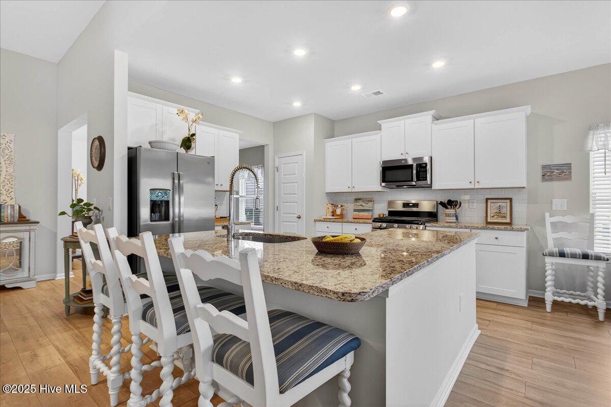1673 White Starfish Court