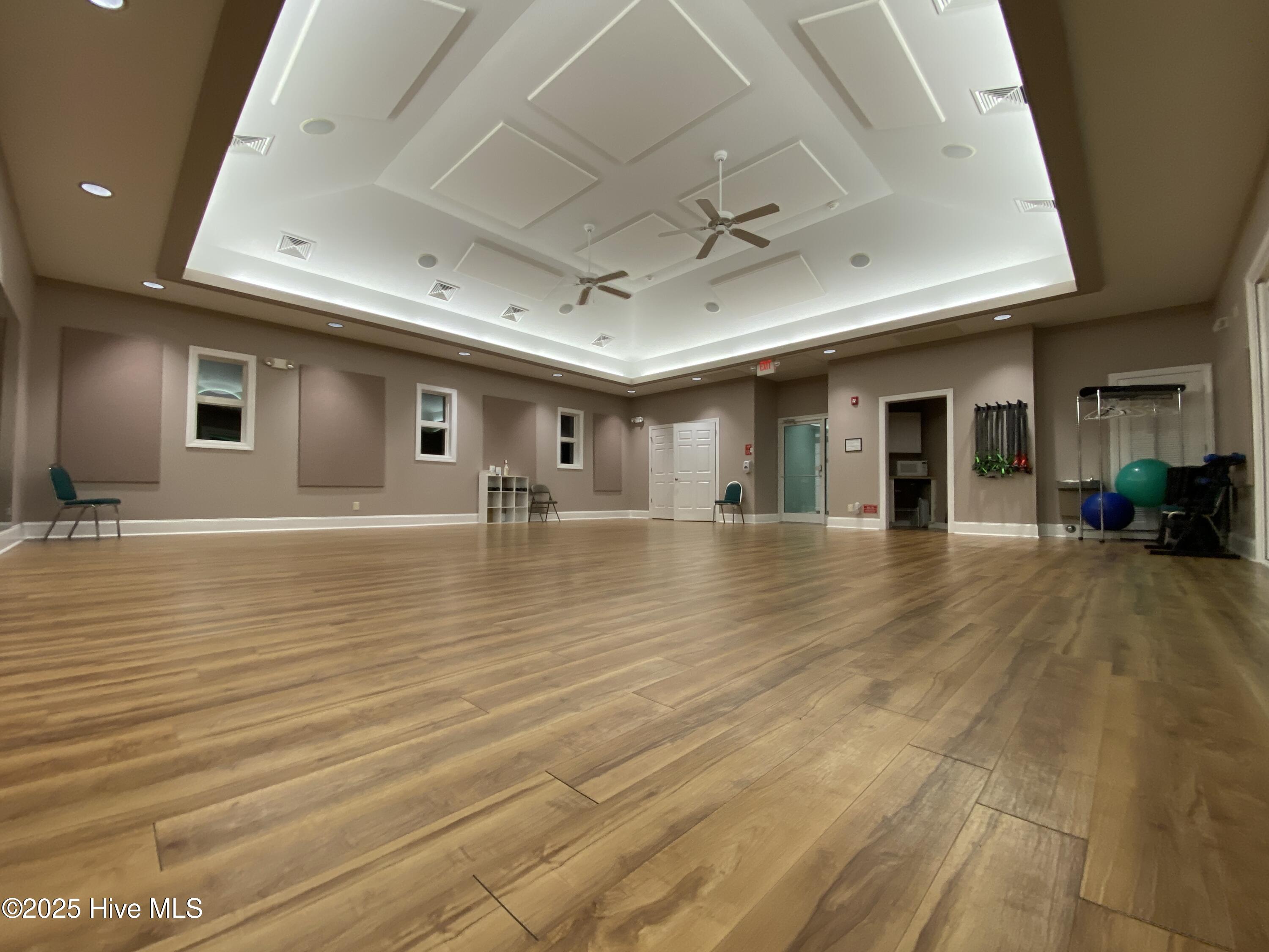 188 Edgewater Circle