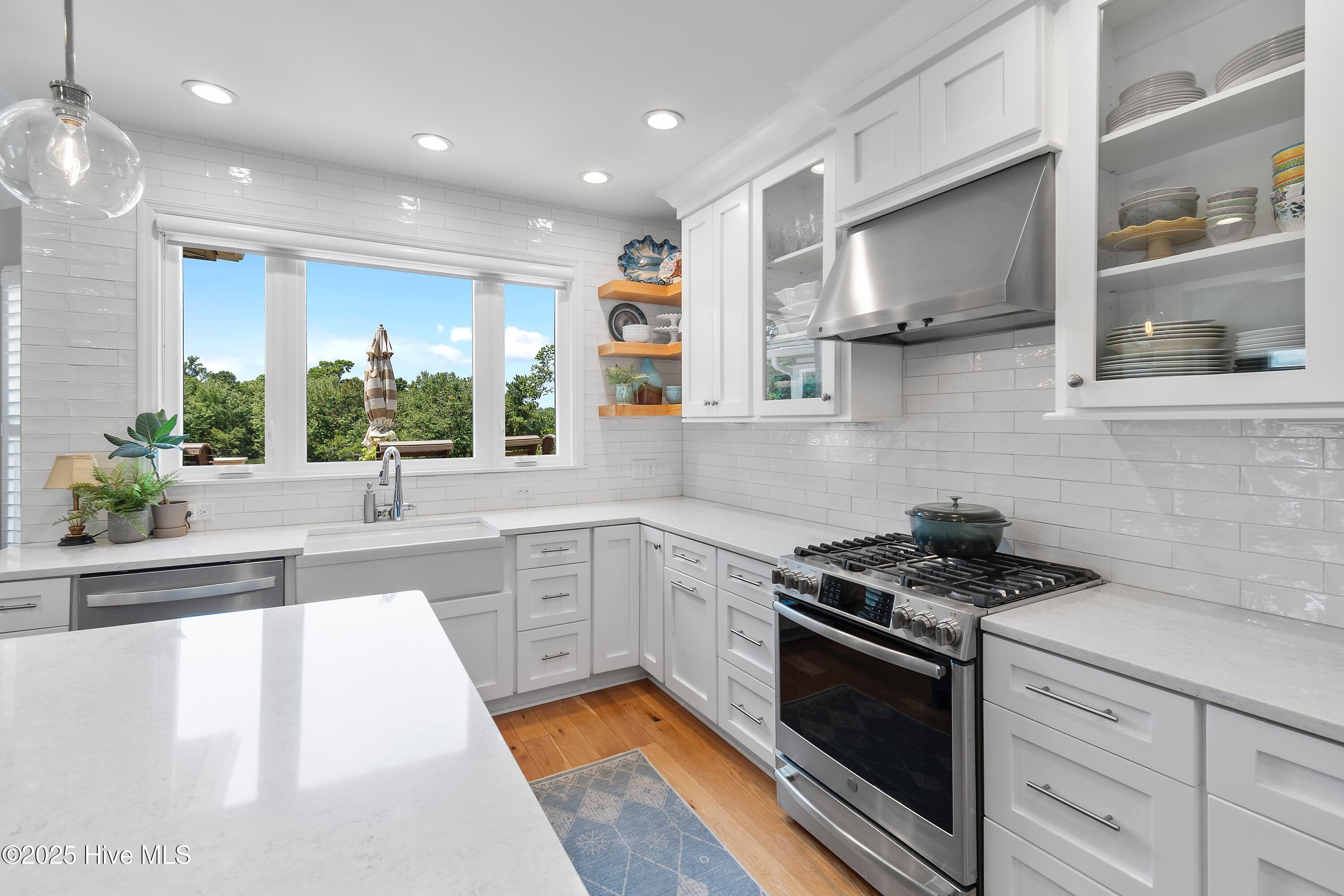 188 Edgewater Circle