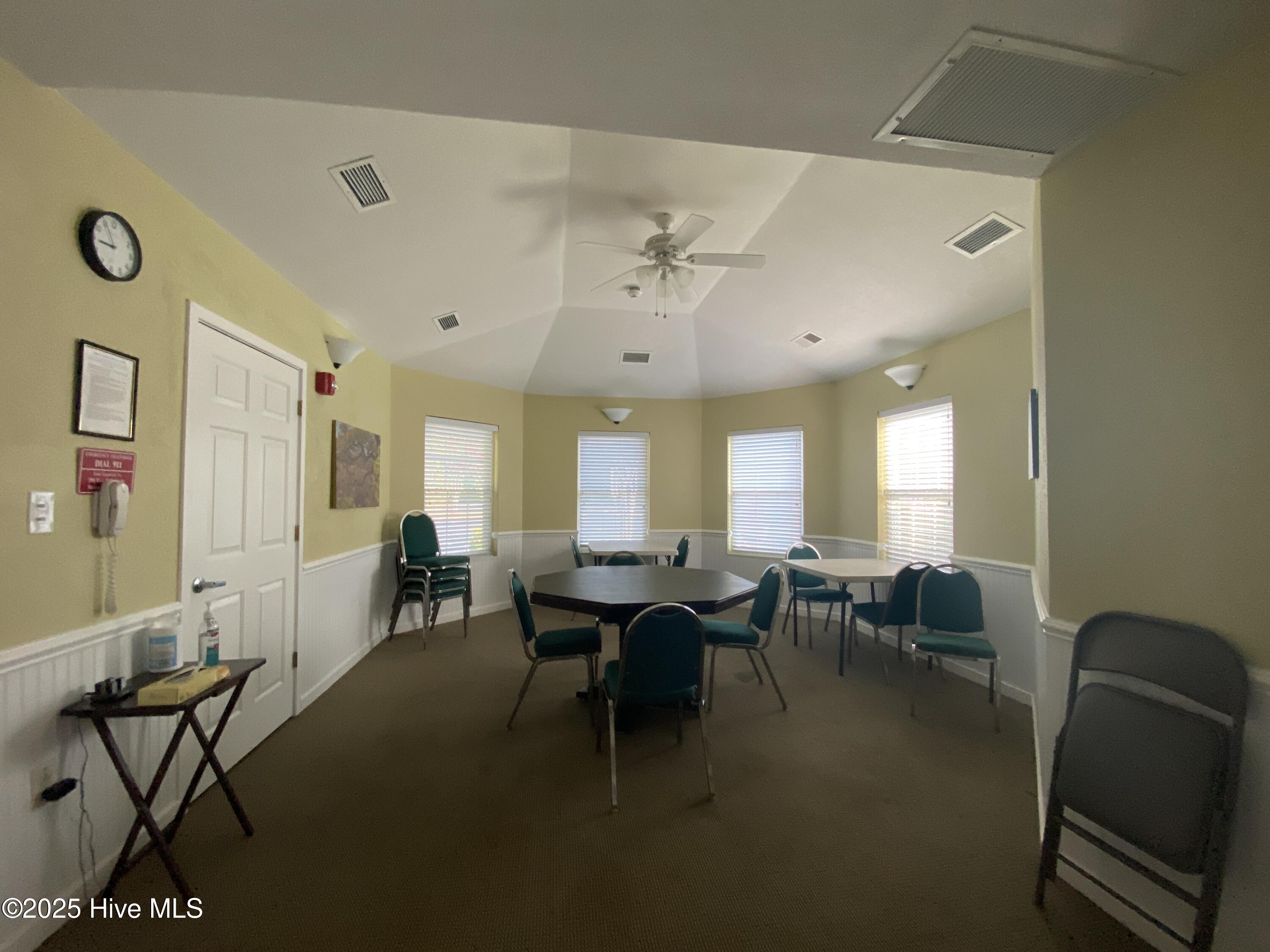 188 Edgewater Circle