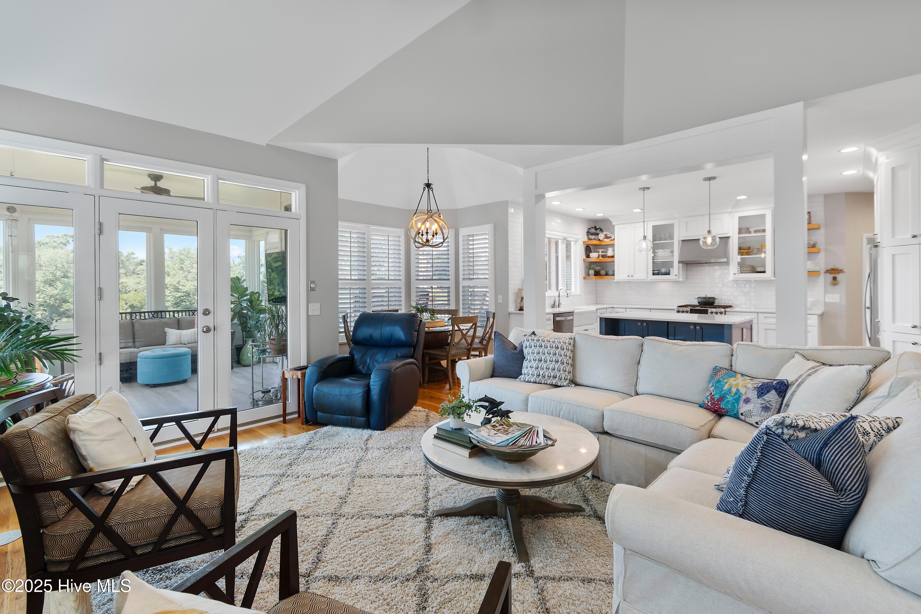 188 Edgewater Circle