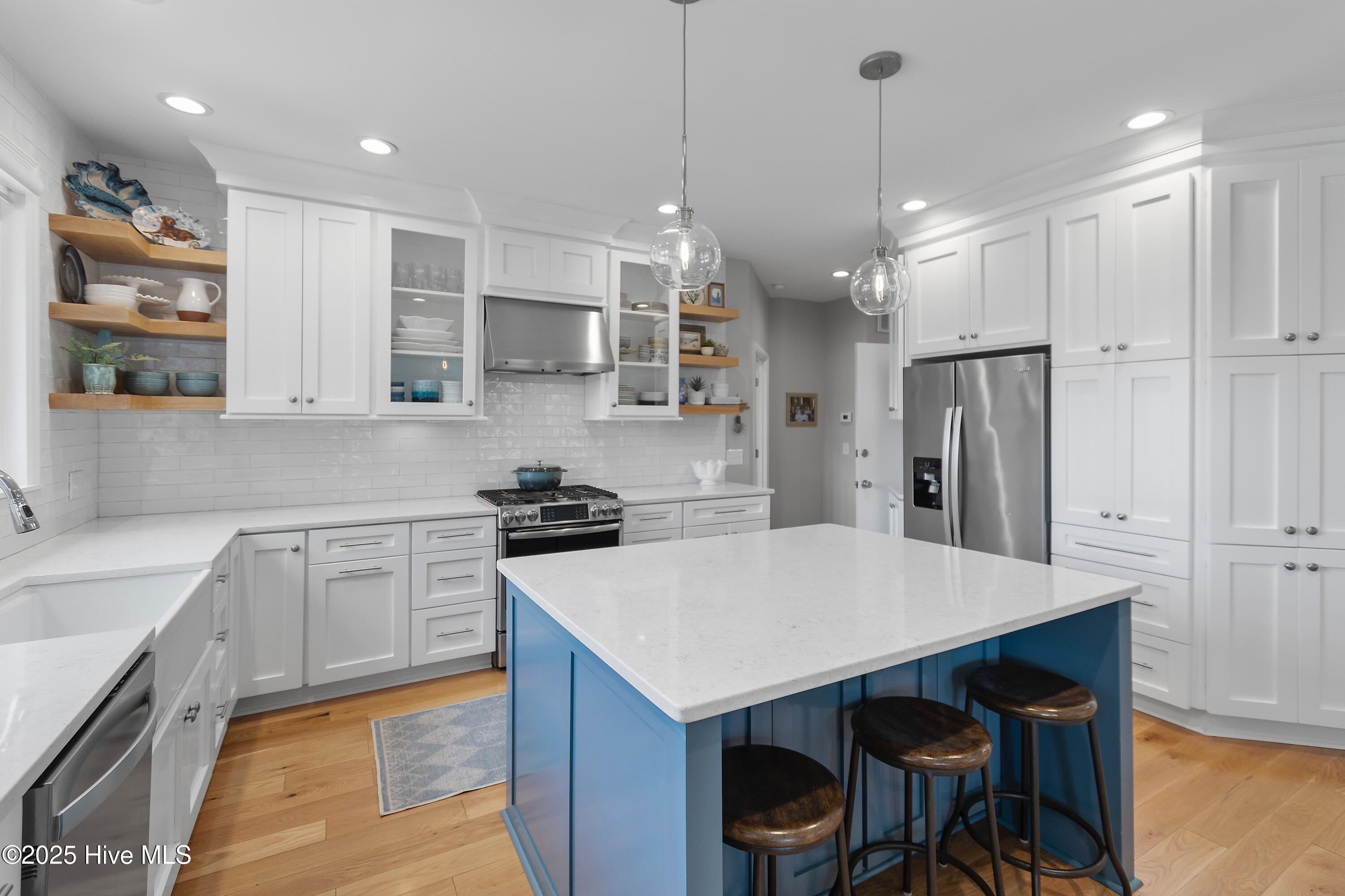 188 Edgewater Circle