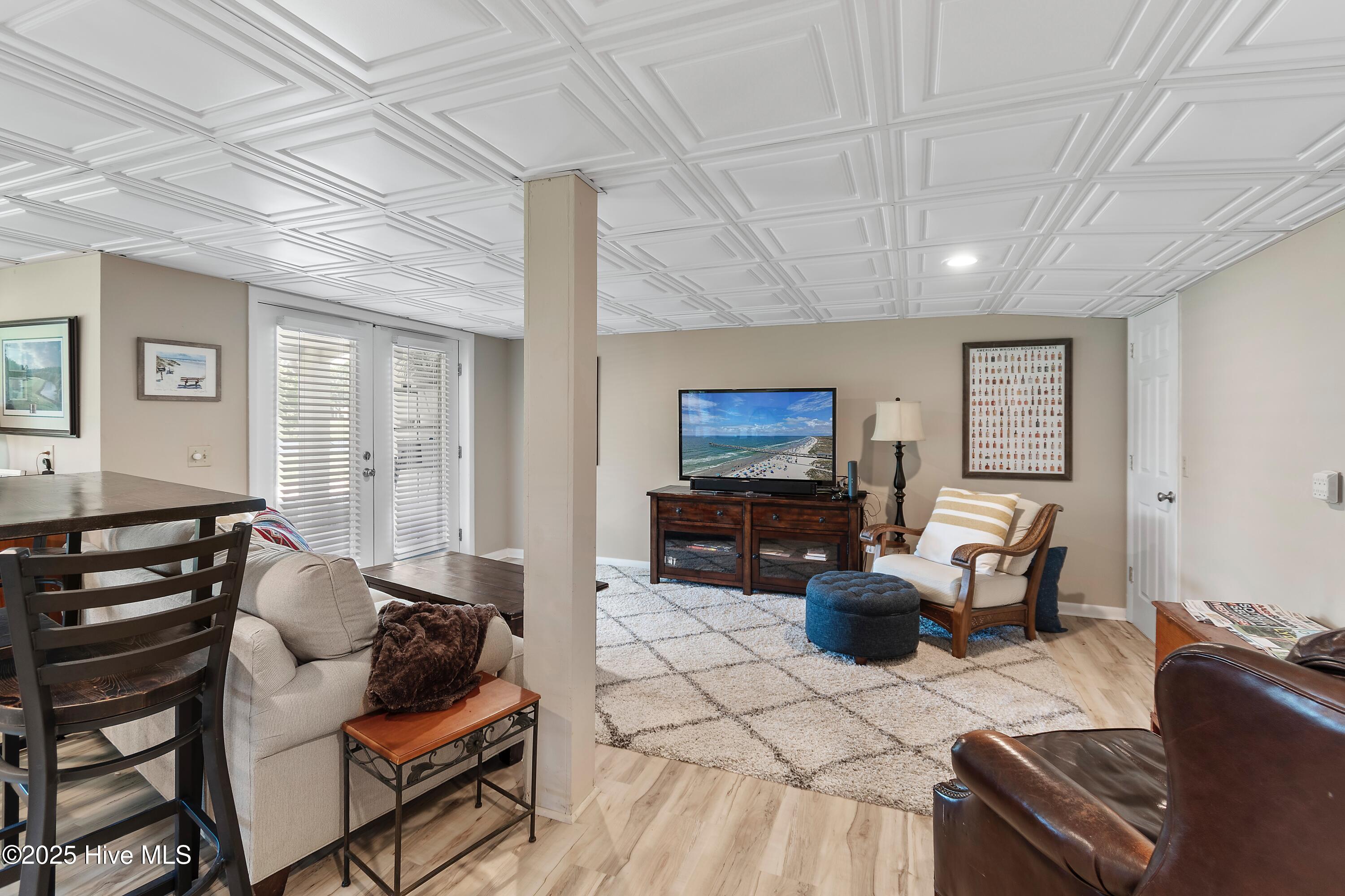 188 Edgewater Circle
