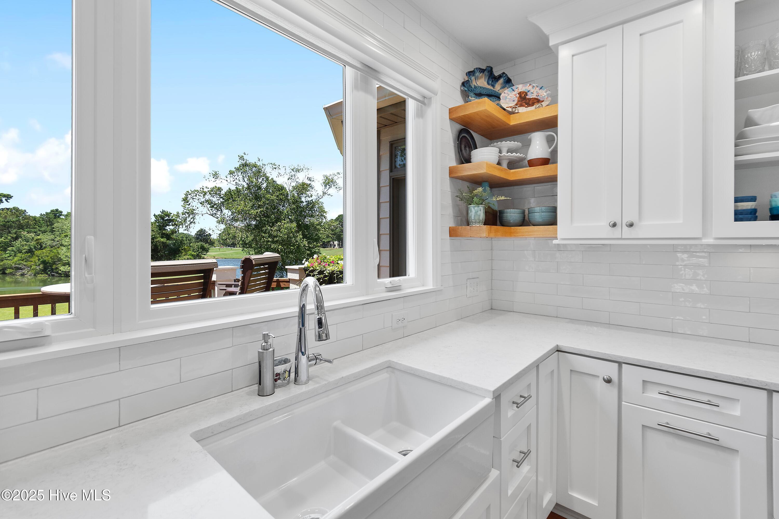 188 Edgewater Circle