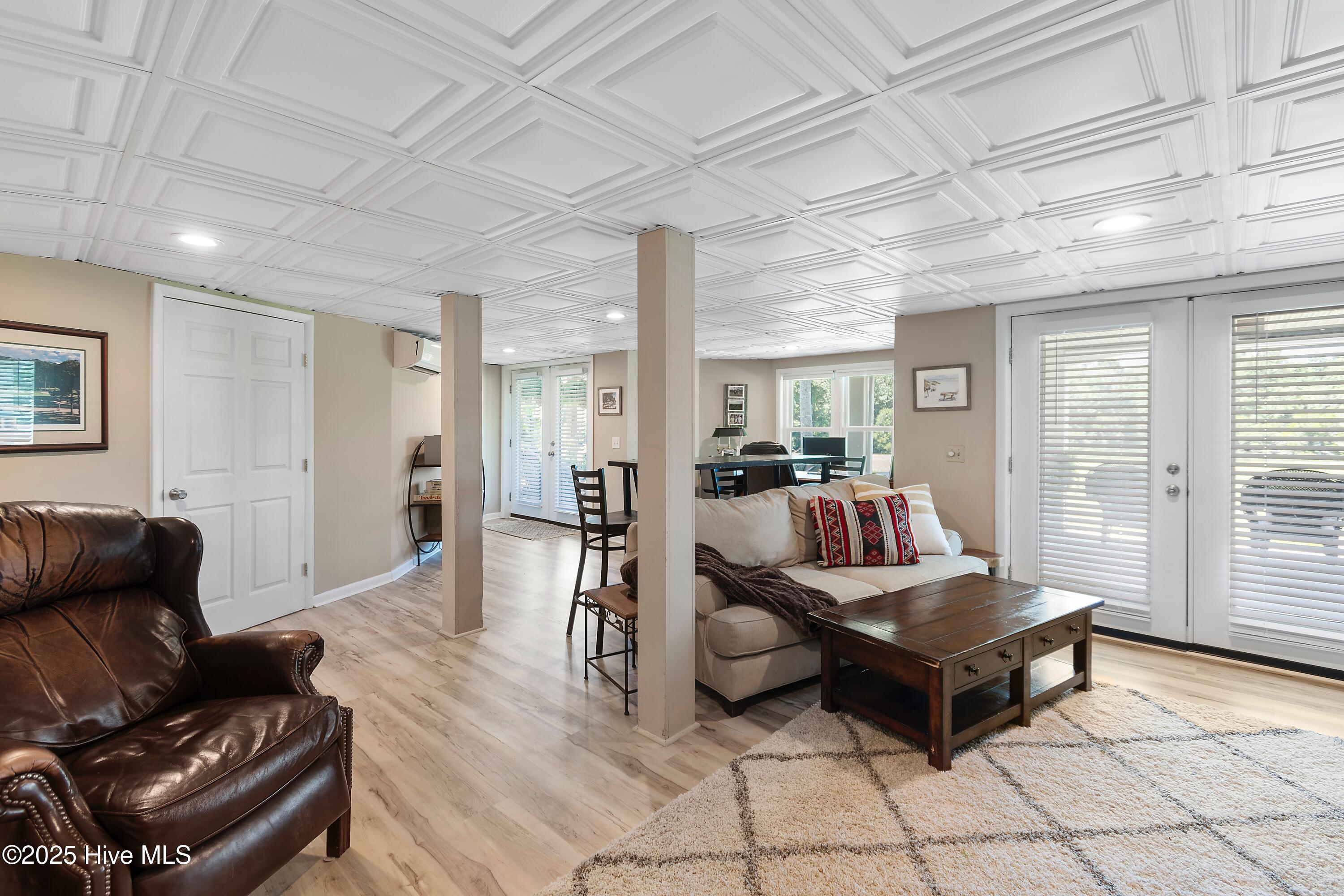 188 Edgewater Circle