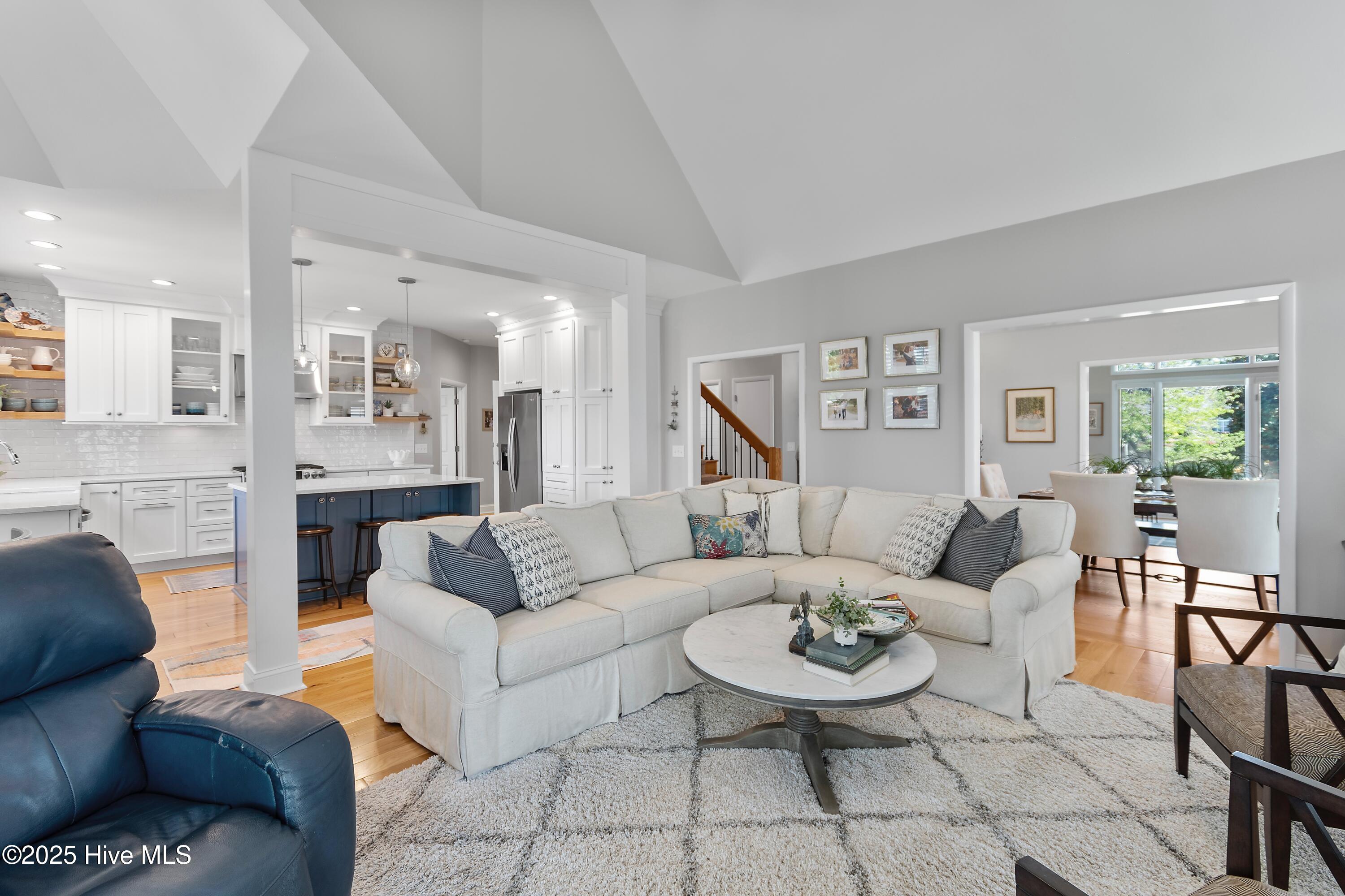 188 Edgewater Circle