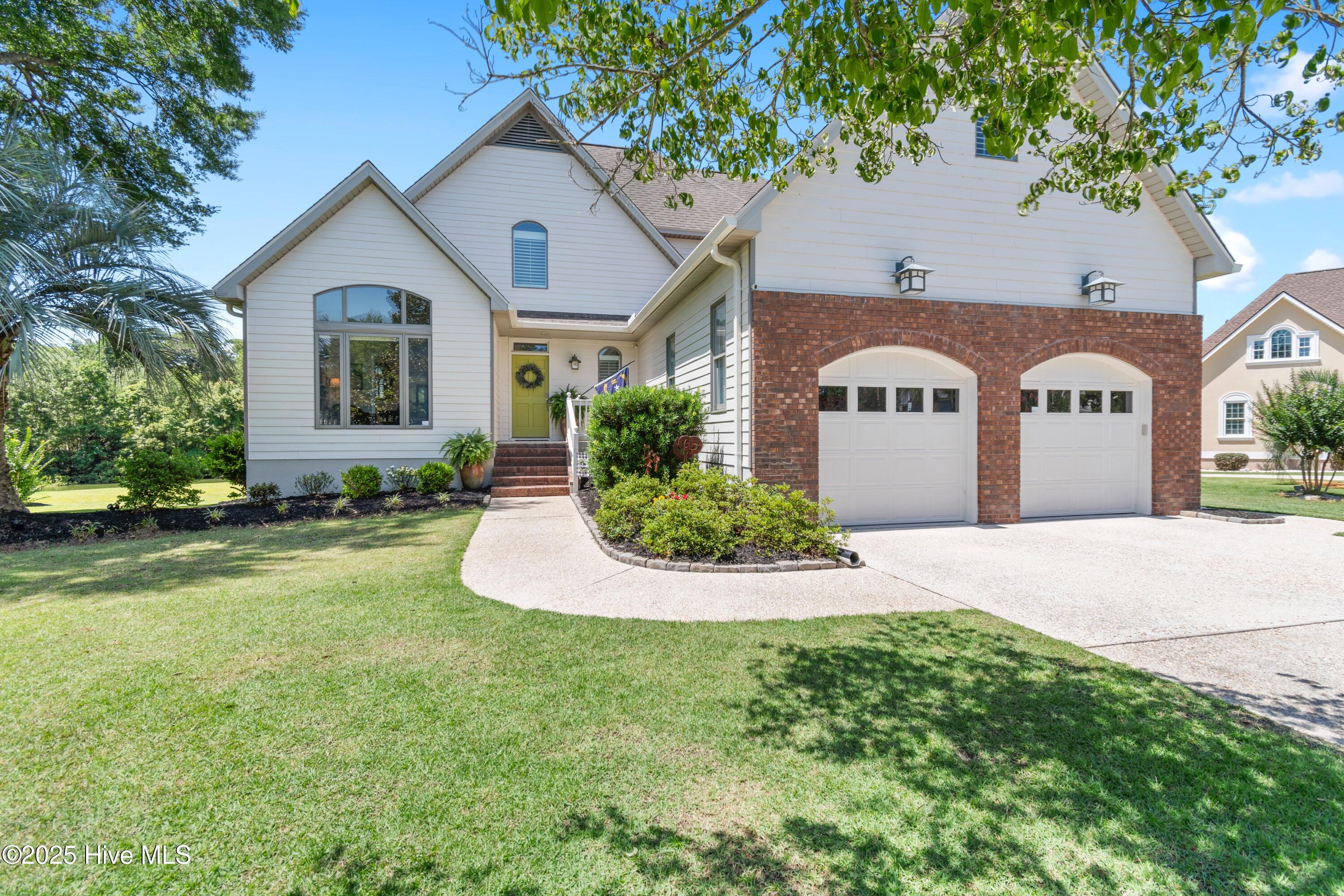 188 Edgewater Circle