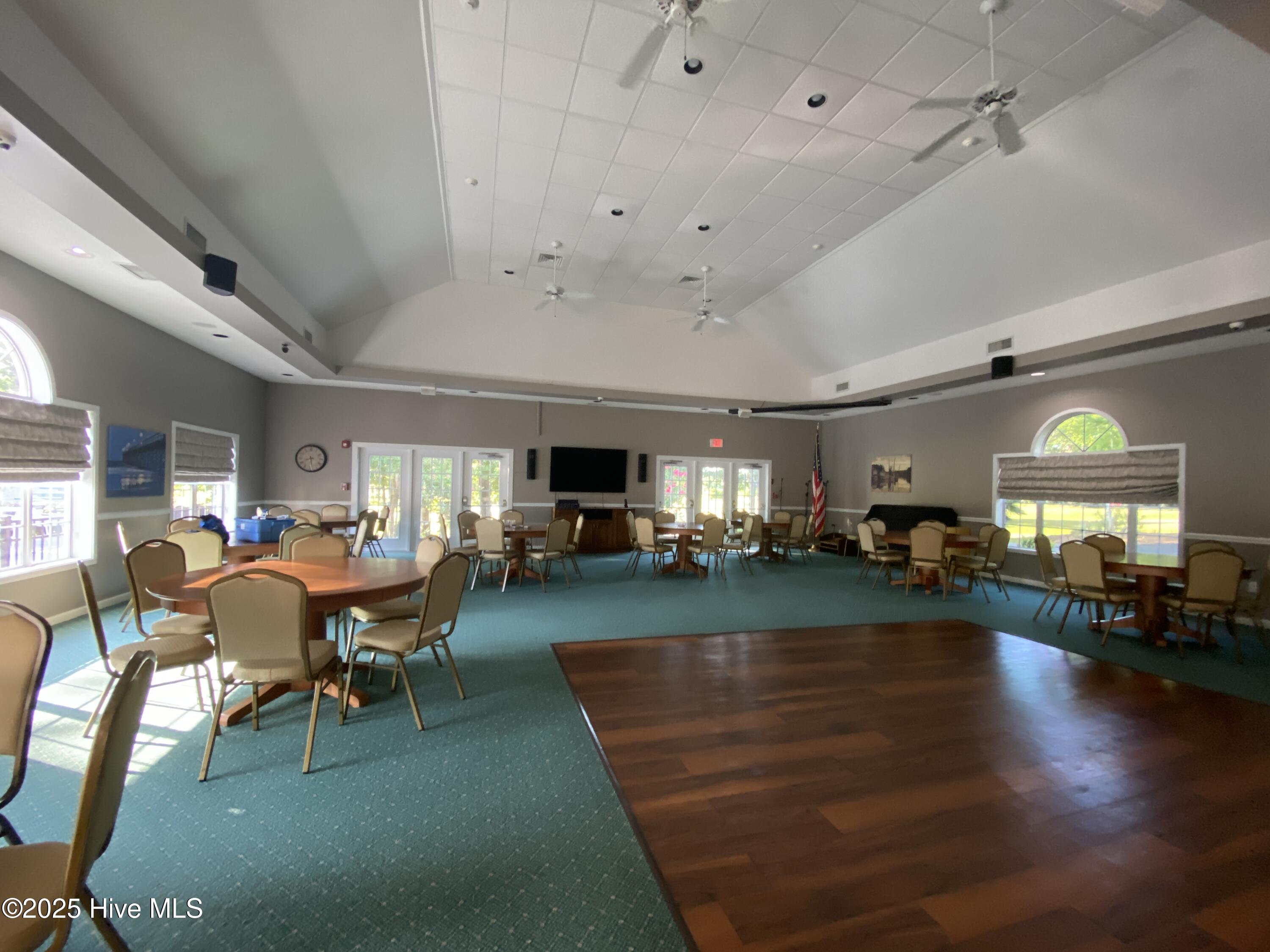 188 Edgewater Circle