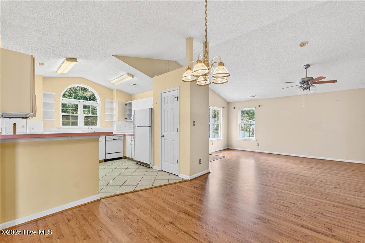 434 Deer Path