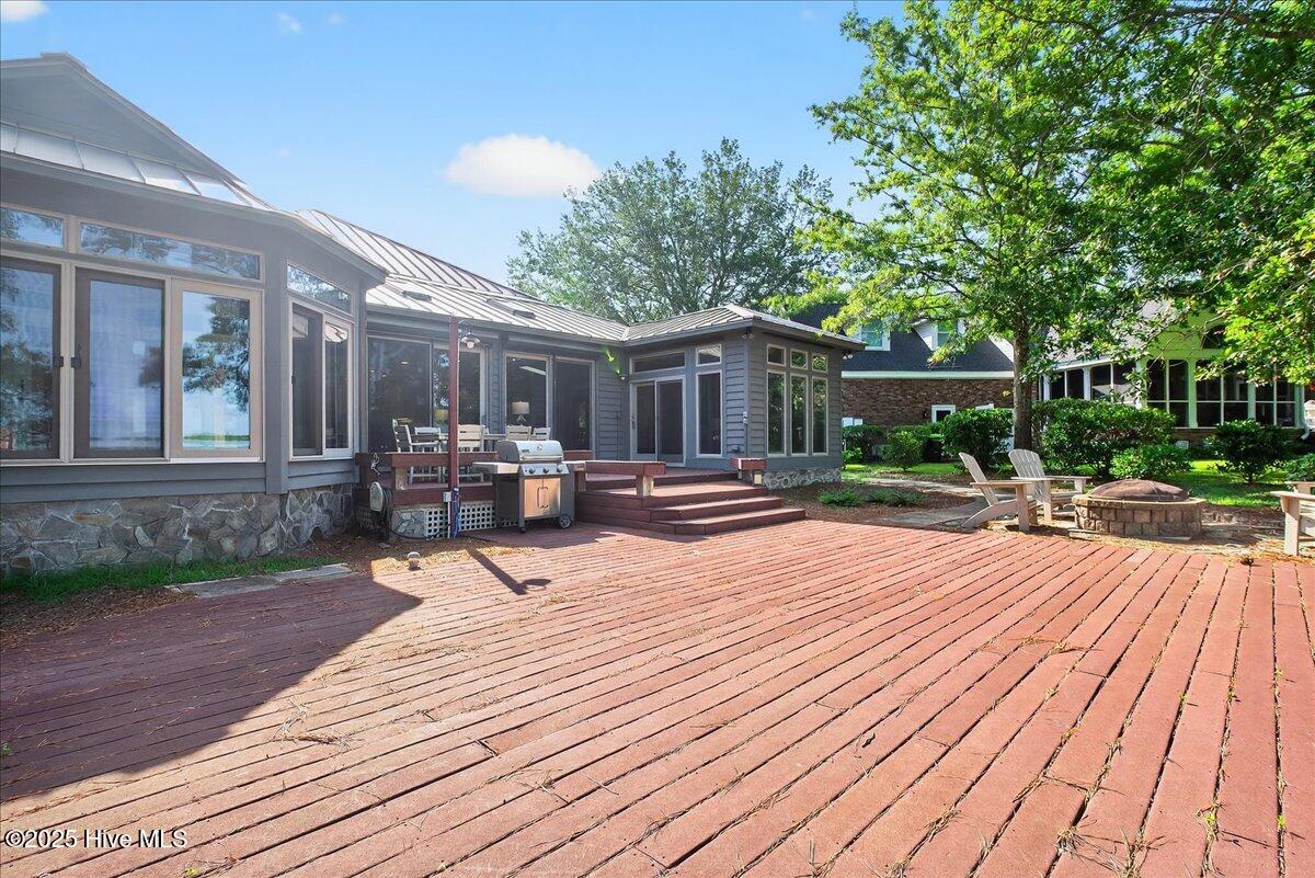 1021 Captain Adkins Drive SE