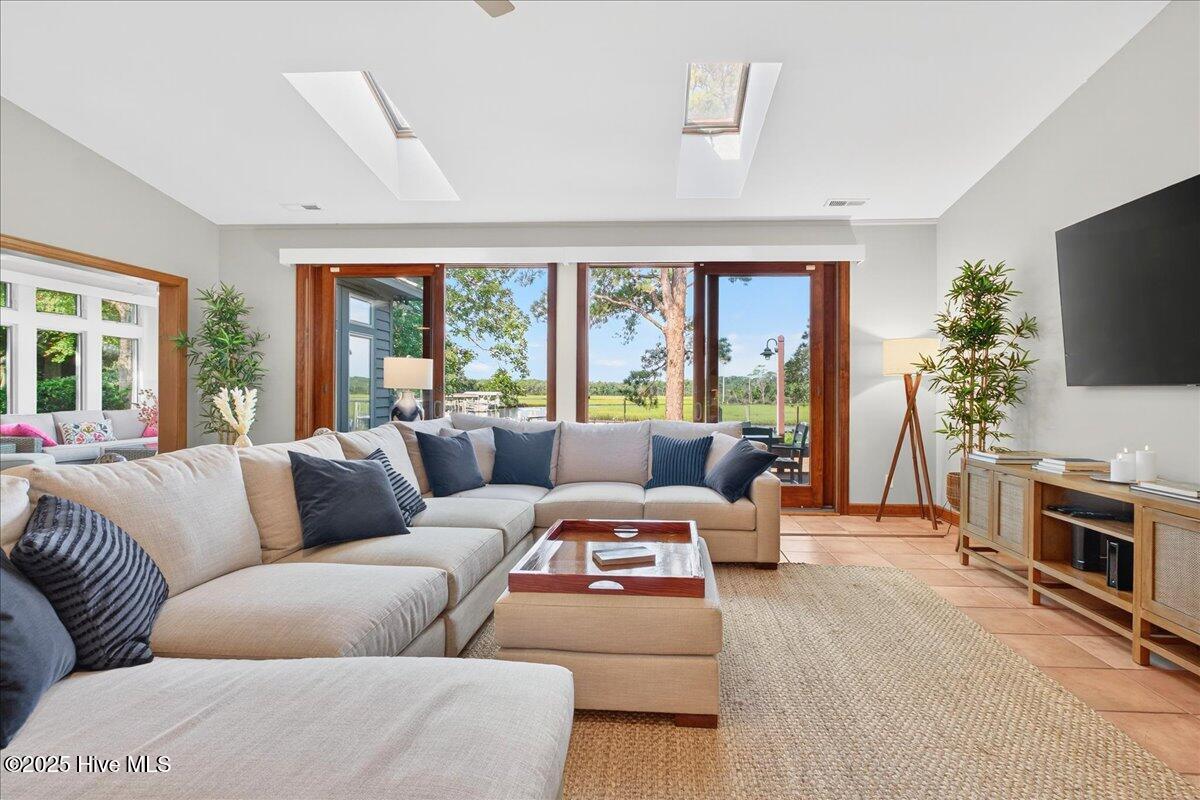 1021 Captain Adkins Drive SE