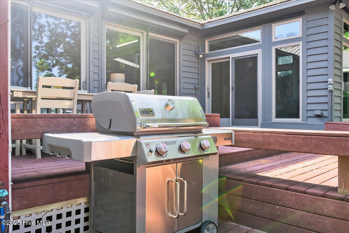 1021 Captain Adkins Drive SE