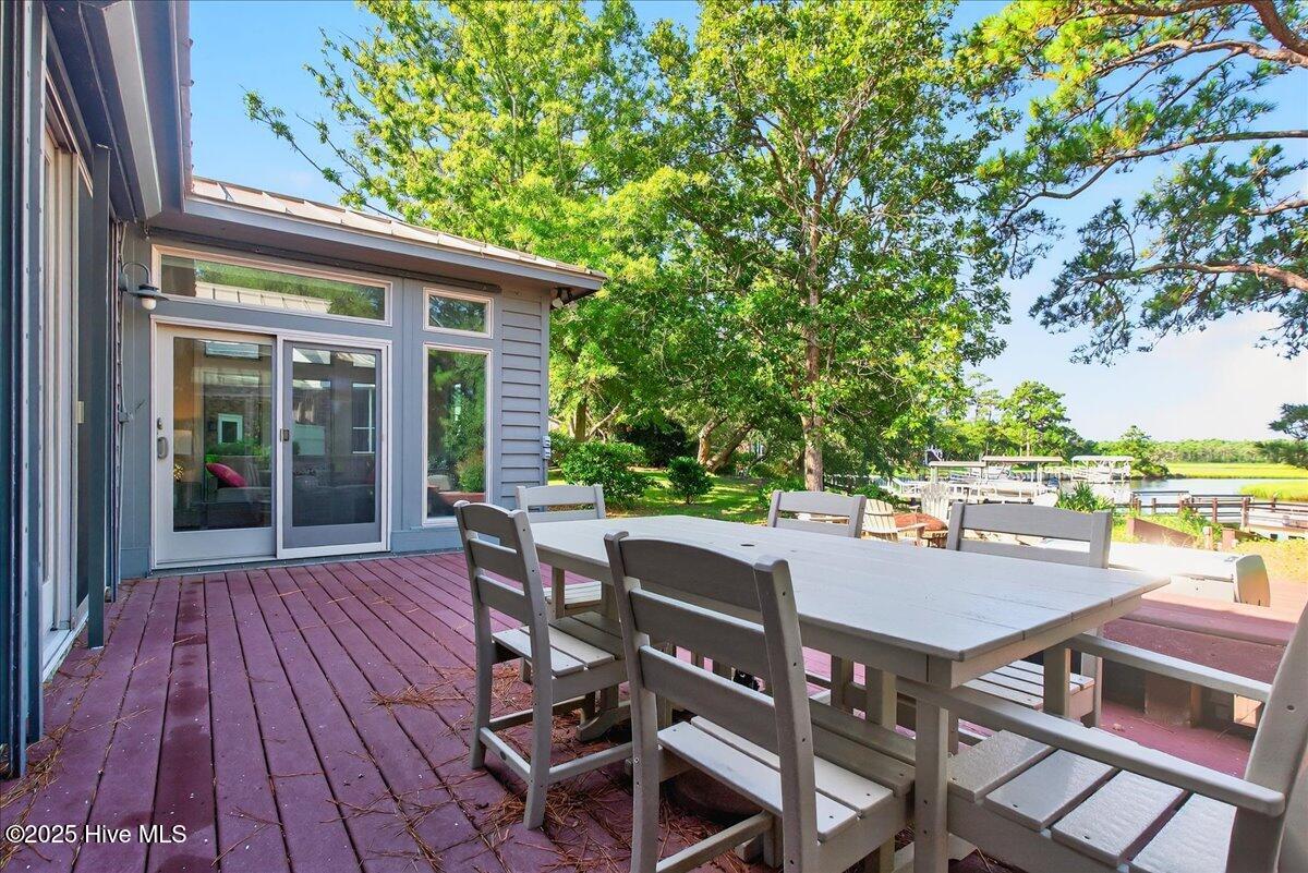 1021 Captain Adkins Drive SE