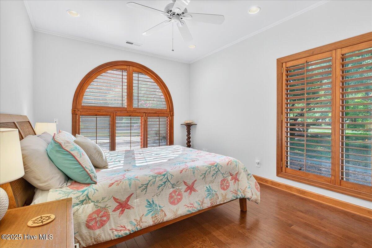 1021 Captain Adkins Drive SE