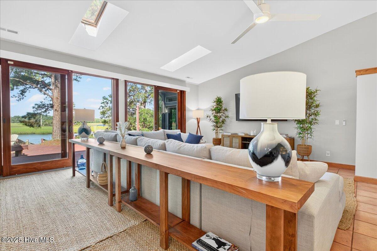 1021 Captain Adkins Drive SE