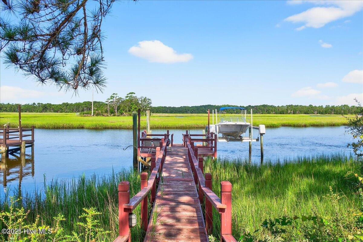 1021 Captain Adkins Drive SE