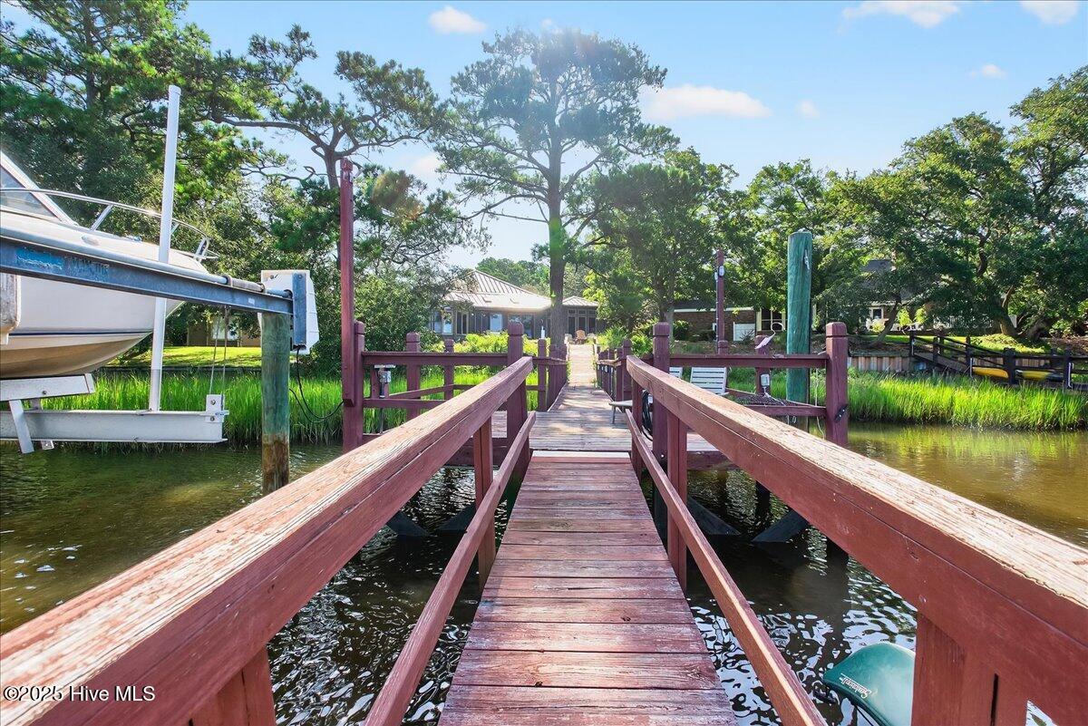 1021 Captain Adkins Drive SE