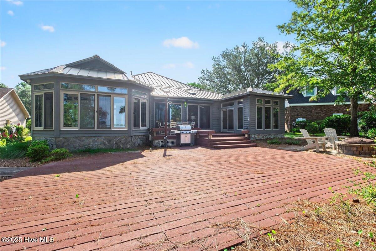 1021 Captain Adkins Drive SE