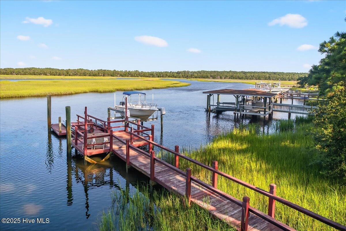 1021 Captain Adkins Drive SE