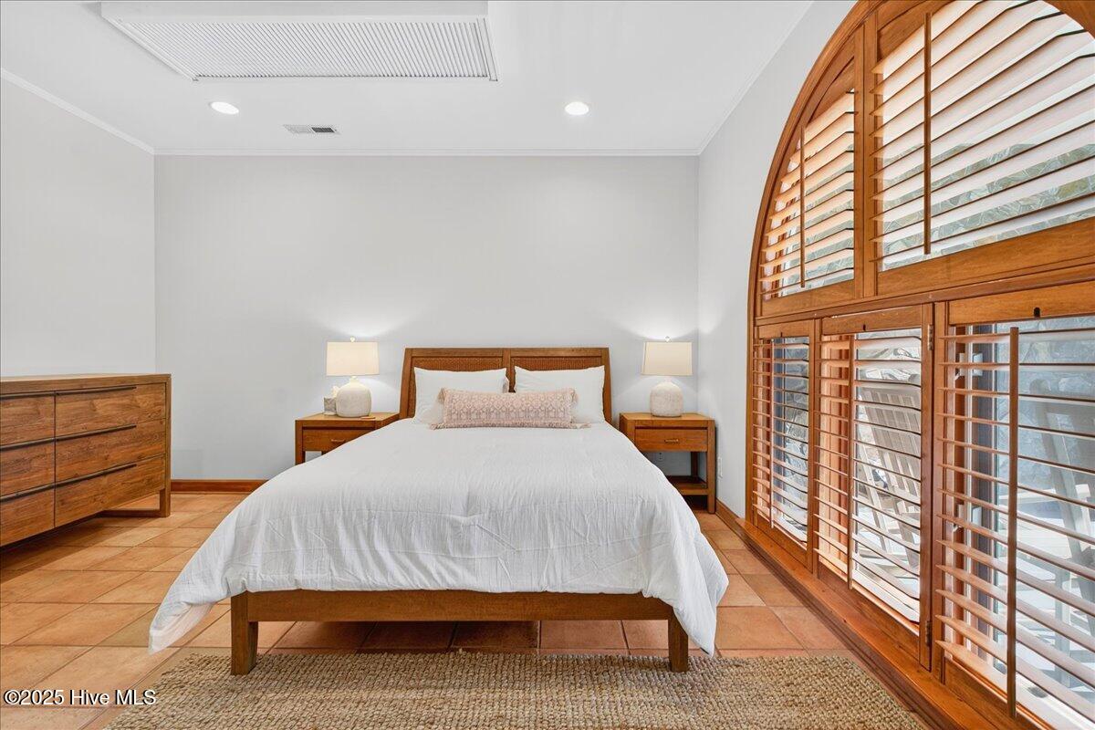 1021 Captain Adkins Drive SE