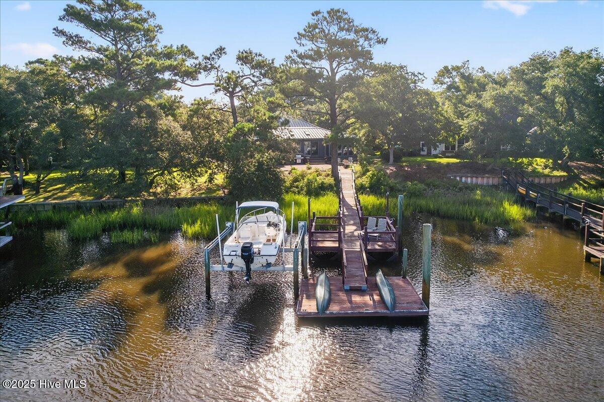 1021 Captain Adkins Drive SE