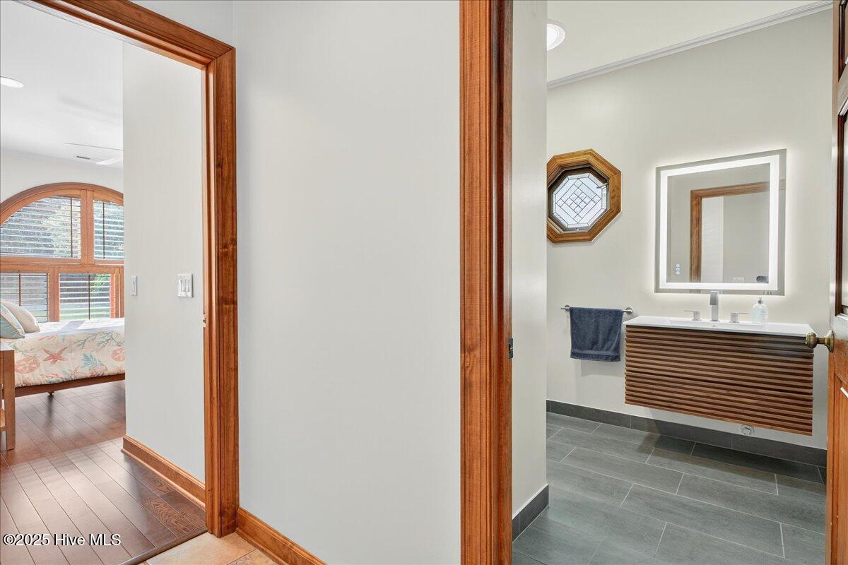 1021 Captain Adkins Drive SE