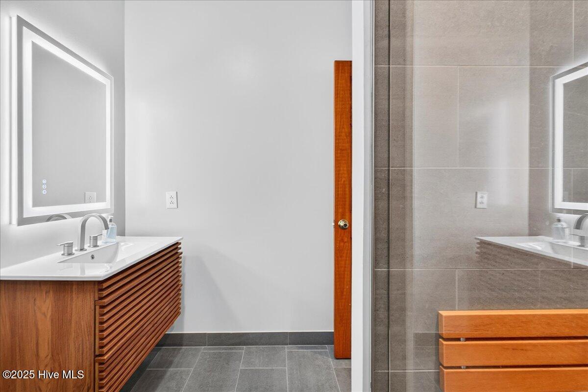 1021 Captain Adkins Drive SE