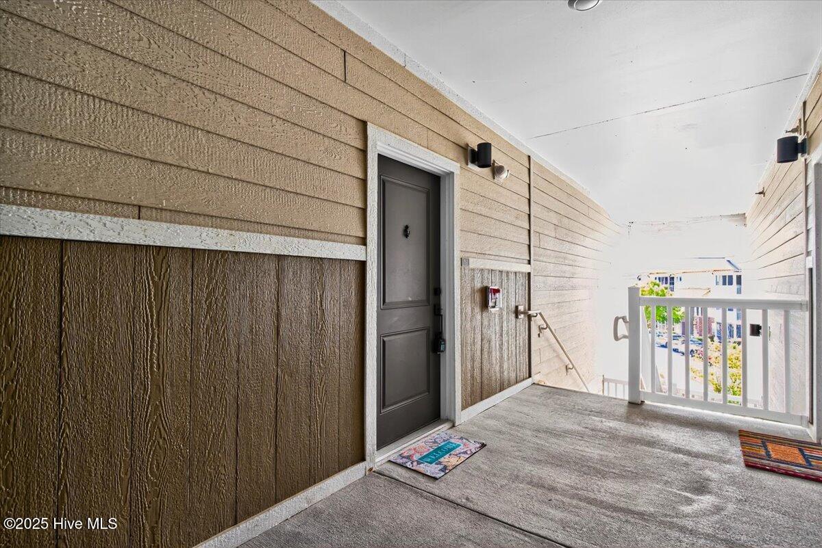 395 S Crow Creek NW 1623