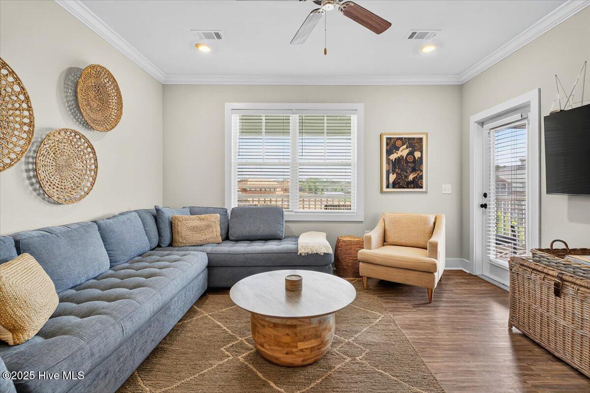 395 S Crow Creek NW 1623